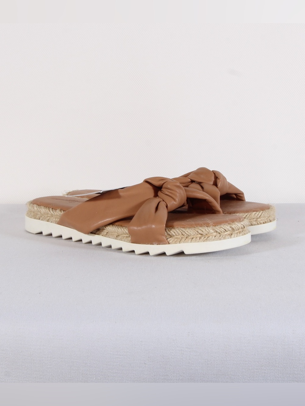 Universal Thread Dena Cognac Tan Knotted Slide Sandals NWT - Picture 3 of 9